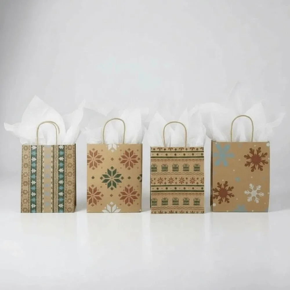 B8. Christmas Holiday Gift Bags Set of 6